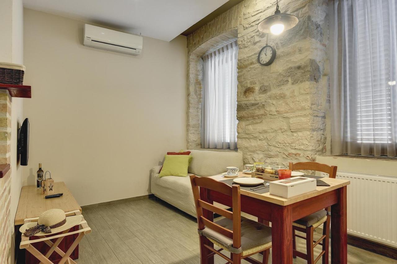 Mimoza Old Town Pula Apartments Exterior foto